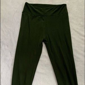LulaRoe dark green leggings. That are soft and comfy but too small for me. i ❤️